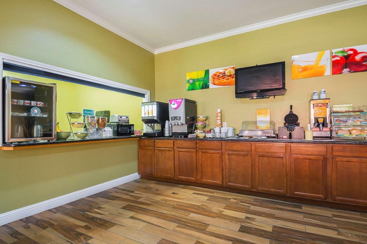 Quality Inn DeRidder Bagian luar foto