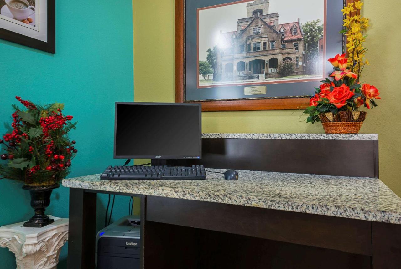 Quality Inn DeRidder Bagian luar foto